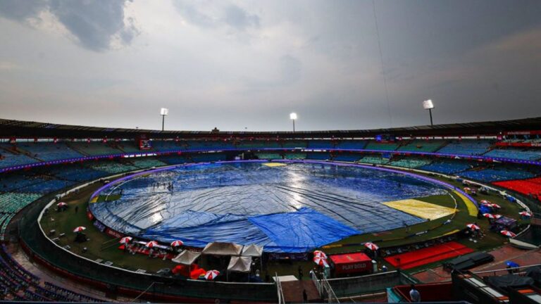 RCB vs KKR IPL 2026: रायपुर में बारिश से टॉस में देरी, जानें ताजा मौसम अपडेट