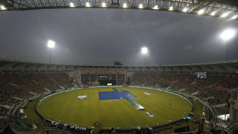 LSG vs CSK IPL 2026: Ekana Stadium Pitch Report और वेदर अपडेट