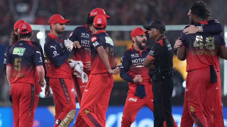 RCB Selection Dilemma: वीरेंद्र सहवाग ने फिल साल्ट की वापसी पर दी बड़ी सलाह