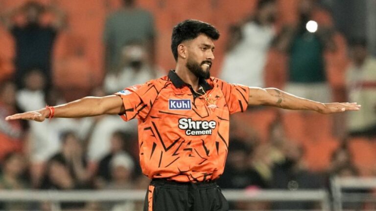 ‘A brand to admire but it comes at a cost’ – Moody wants SRH to invest in bowler – IPL 2026: क्या SRH की आक्रामक बल्लेबाजी शैली ही उनकी गेंदबाजी की कमजोरी बनी?
