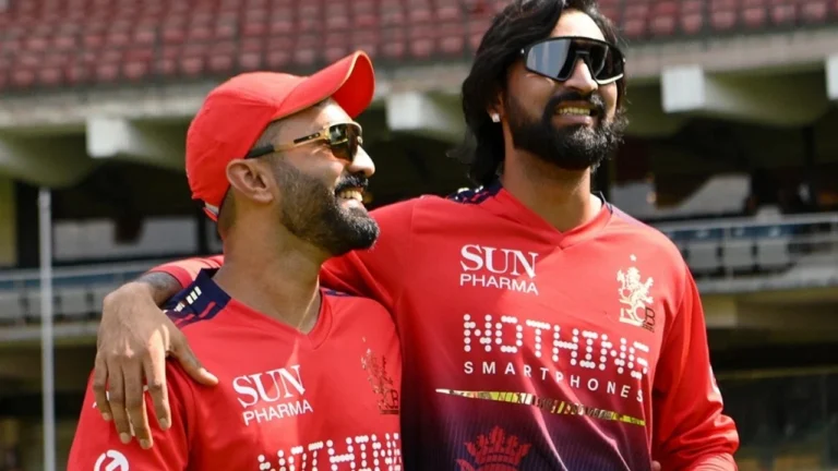 Krunal Pandya playfully taunts Dinesh Karthik after RCB coach forgets his role i – IPL 2026: क्रुणाल पांड्या ने दिनेश कार्तिक को याद दिलाई अपनी अहमियत, मजेदार वीडियो वायरल