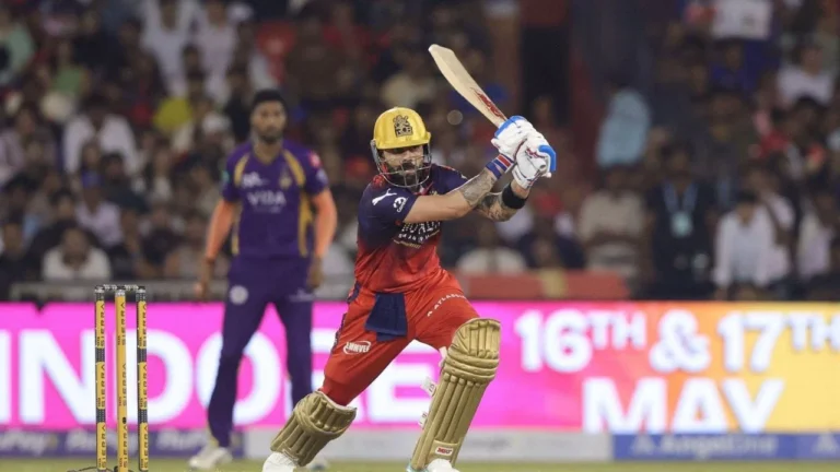 Sanjay Manjrekar warns Virat Kohli against changing approach as RCB enter “dange – IPL 2026: संजय मांजरेकर ने विराट कोहली को नॉकआउट से पहले दी बड़ी सलाह